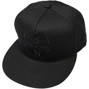 Helsvart Wu-Tang keps i snapback-modell med logotypen broderad i svart tråd på fronten.