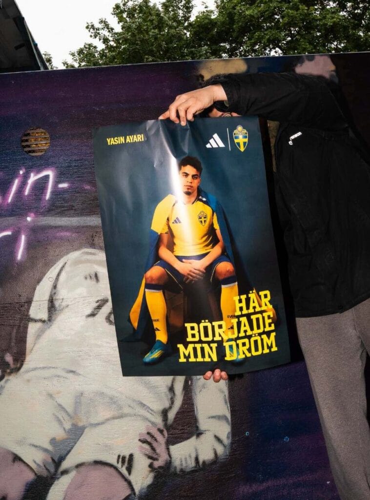 Yasin Ayari affischer i Hagalund