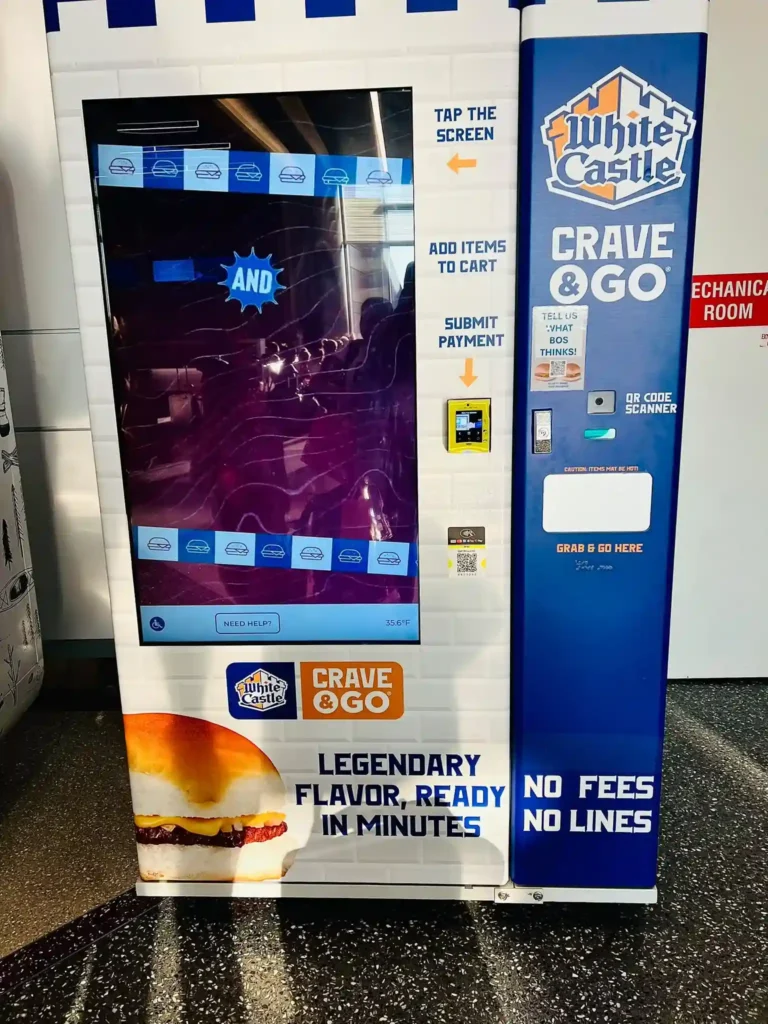 White Castle matautomat på Boston Logan Airport inför en resa till Sverige.